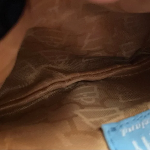 Small Kathy Van Zeeland Black and Cream Crossbody Bag - Picture 4 of 4